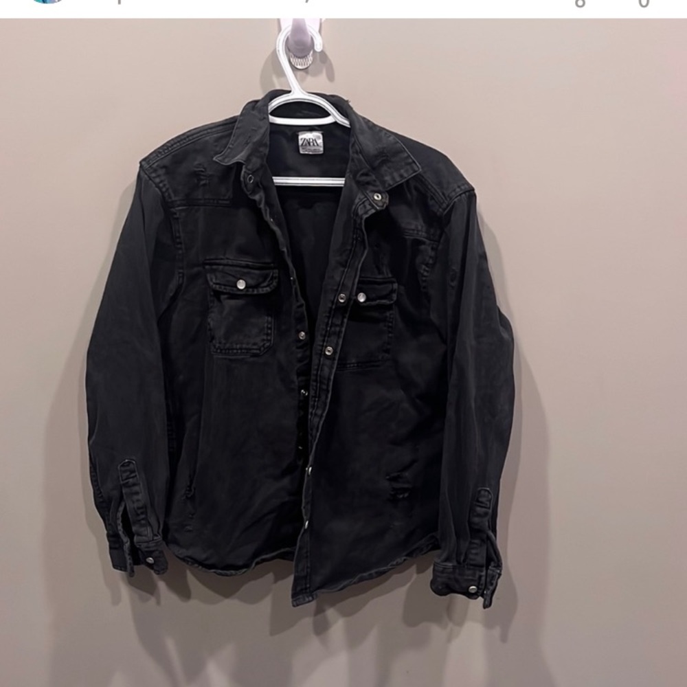 Zara woman’s large / slightly oversized Black Denim Jean Jacket